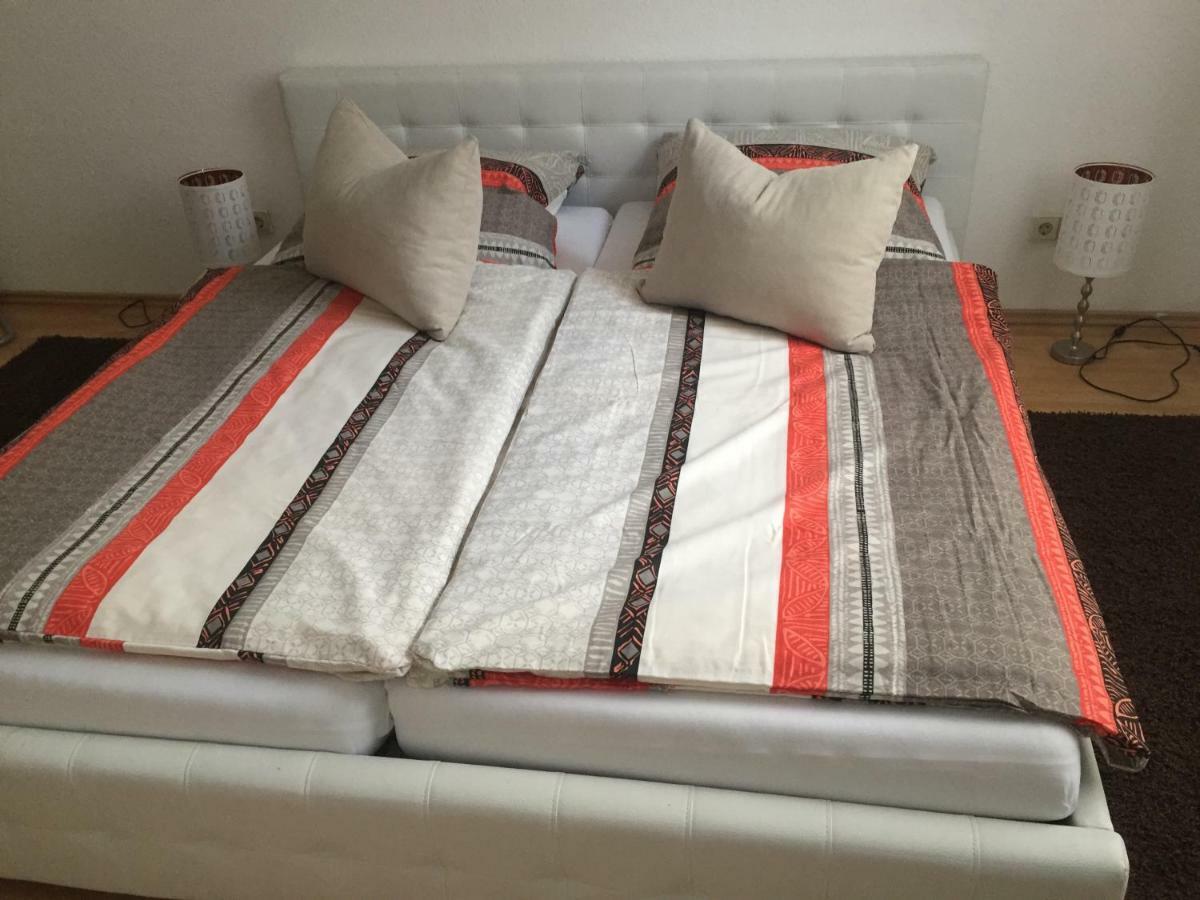 Ferienwohnung Am Schmidtstedter Knoten Ерфурт Екстериор снимка