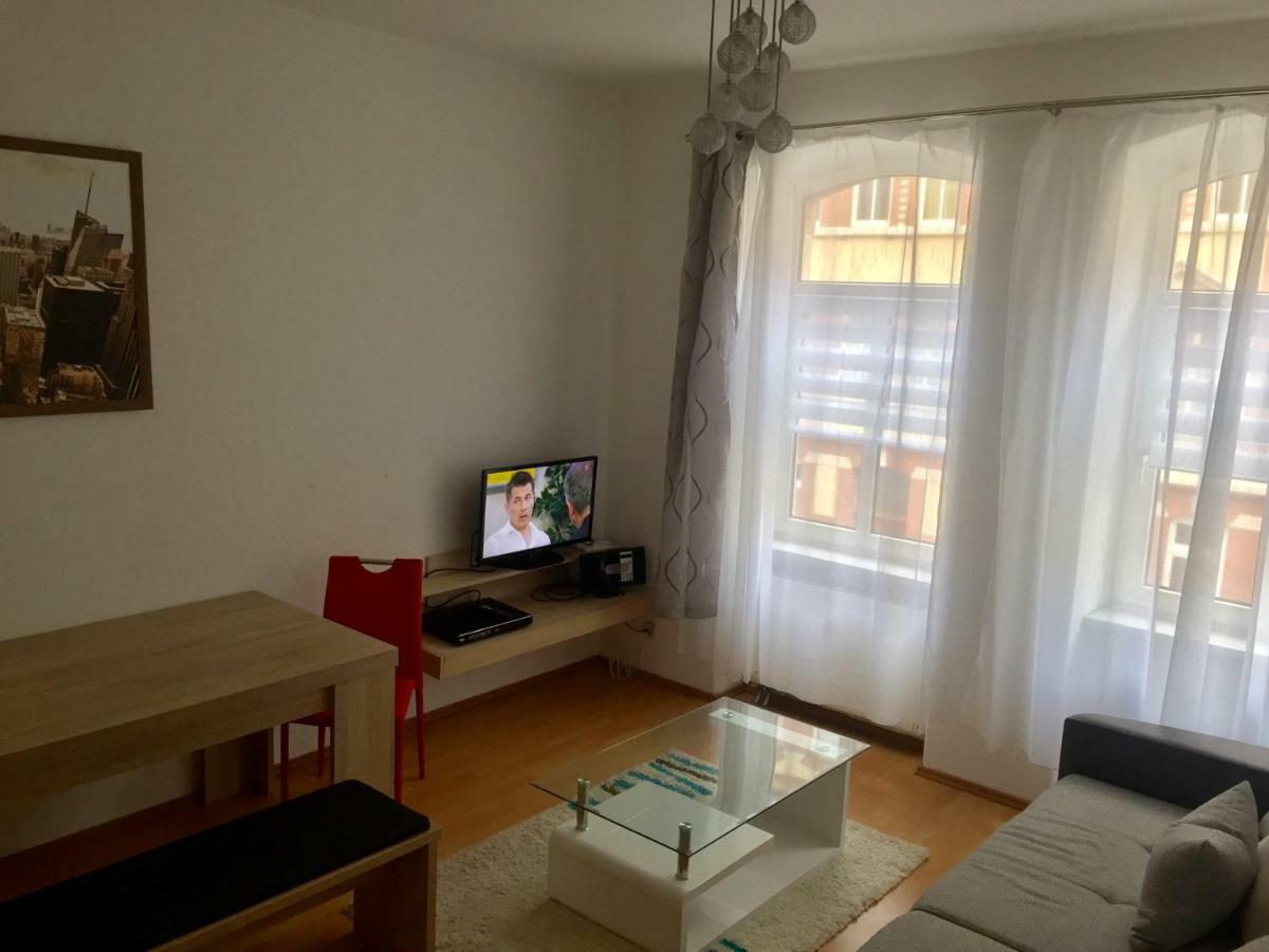Ferienwohnung Am Schmidtstedter Knoten Ерфурт Екстериор снимка