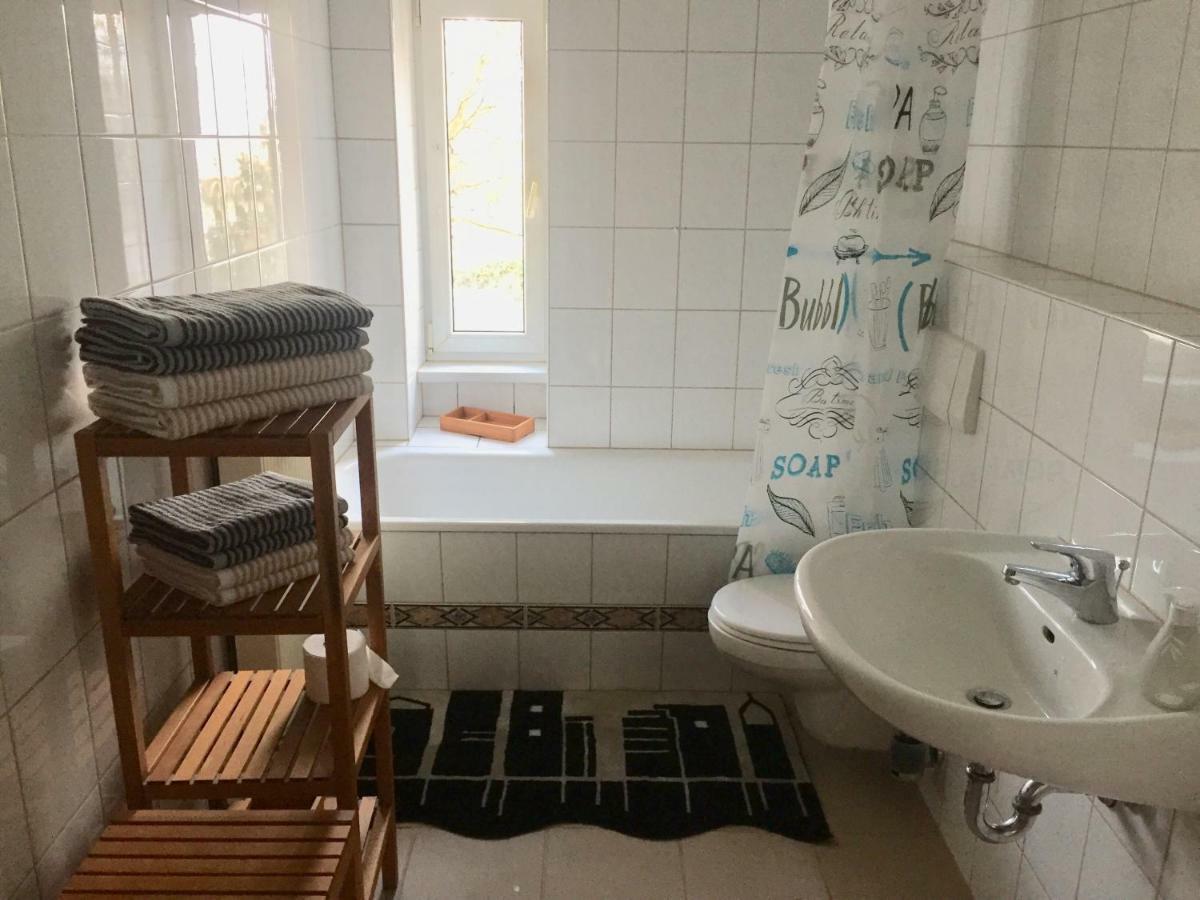 Ferienwohnung Am Schmidtstedter Knoten Ерфурт Екстериор снимка
